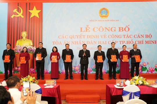 Tòa án nhân dân TP.HCM công bố các quyết định về công tác cán bộ