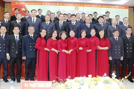 TAND tỉnh Quảng Ngãi tổ chức lễ công bố các quyết định về công tác cán bộ