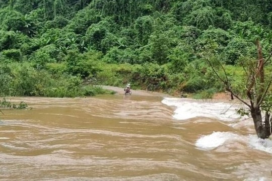 Thời tiết hôm nay 1/7: Mưa lớn ở miền Bắc, cảnh báo lũ trên một số sông