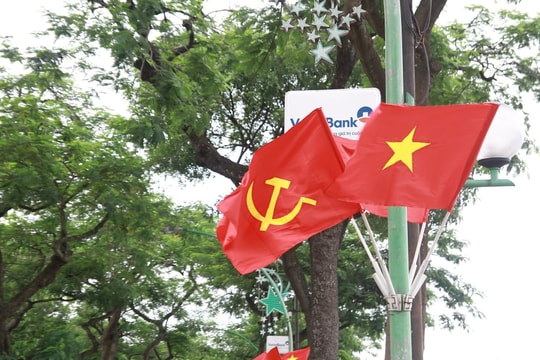 Hà Nội rộn ràng trước thời khắc vận hành chính quyền địa phương 2 cấp