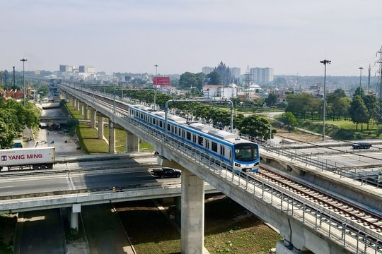 TP.HCM: Metro số 1 tăng chuyến phục vụ nhu cầu đi lại của người dân sau sáp nhập