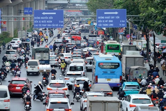 Đẩy mạnh phát triển giao thông công cộng để giảm ùn tắc tại các đô thị lớn