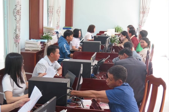 Vận hành chính quyền mới ở ngã ba biên giới