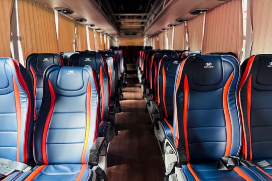 Xe chở công chức từ Bình Dương, Bà Rịa – Vũng Tàu lên TP.HCM vắng bóng