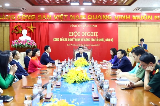 Thường trực Tỉnh ủy Bắc Ninh công bố các quyết định về công tác tổ chức, cán bộ