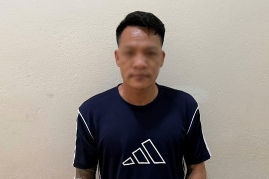 Tạm giữ hình sự đối tượng gây rối trật tự công cộng tại quán bia