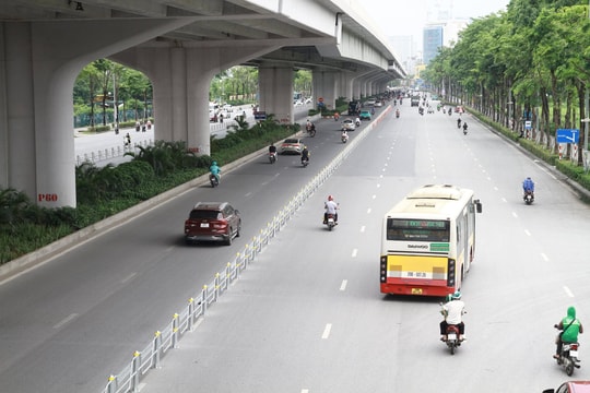 Từ ngày 4/7: Điều chỉnh tổ chức giao thông, phân làn trên đường Phạm Văn Đồng