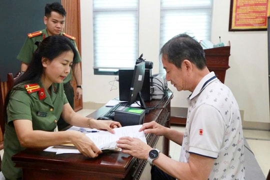 Công an Nghệ An mở đợt cao điểm cấp định danh điện tử cho người nước ngoài