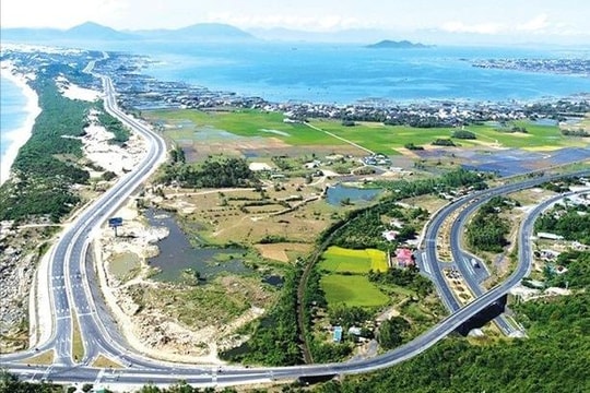 Đề xuất đầu tư hai khu đô thị ven biển quy mô lớn tại Khu kinh tế Vân Phong