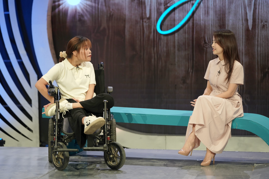 Trạm yêu thương: Cô gái bại não truyền năng lượng sống tích cực