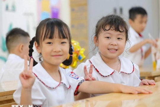 Nghị quyết về miễn, hỗ trợ học phí cho trẻ mầm non, học sinh phổ thông