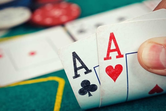 Các trường hợp chơi Poker bất hợp pháp và hợp pháp tại Việt Nam