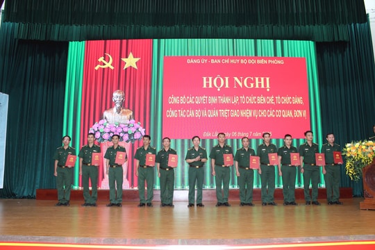 Công bố các quyết định tổ chức, biên chế và công tác cán bộ Bộ đội Biên phòng tỉnh Đắk Lắk