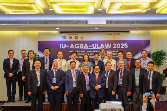 Phát triển kinh doanh và khởi nghiệp trong kỷ nguyên toàn cầu hóa và số hóa