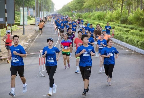 Giải Mekong Delta Marathon thu hút 5.000 vận động viên tham gia