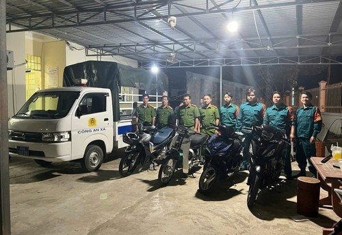 Công an phường Hà Tiên  vào việc ngay sau khi thành lập