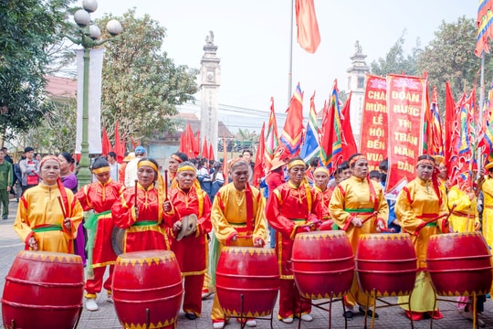 UBND cấp xã mới còn tổ chức các hội quần chúng không?