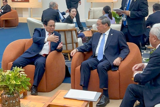 Thủ tướng Phạm Minh Chính gặp Thủ tướng Quốc vụ viện Trung Quốc