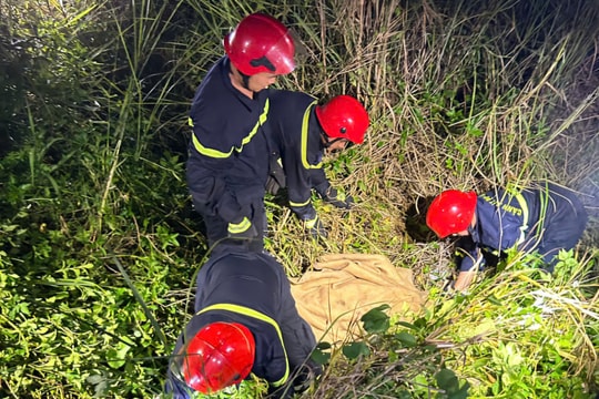 Du khách tử vong khi chơi dù lượn trên núi Sơn Trà