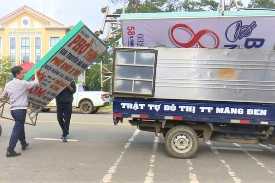 Ra quân lập lại trật tự đô thị tại Măng Đen