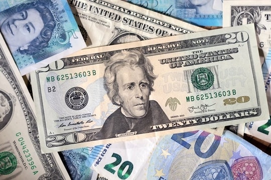 Tỷ giá USD ngày 10/7: USD thị trường tự do trong nước đảo chiều