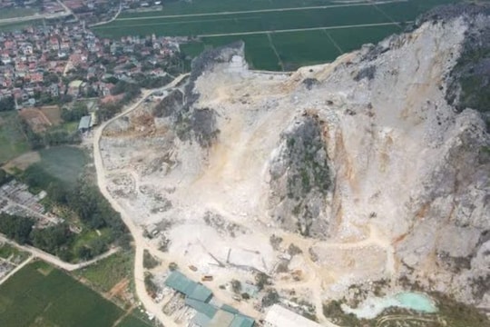 Khởi tố Phó Chủ tịch tỉnh Thanh Hóa và nhiều thuộc cấp