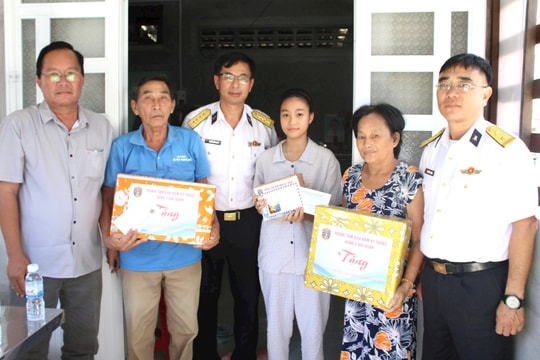 Hiệu quả mô hình “1.000 đồng nâng bước con ngư dân đến trường”