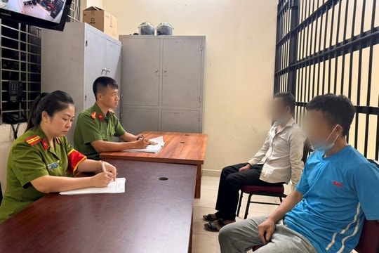 Phát hiện hai đối tượng tàng trữ ma túy trong lúc tuần tra