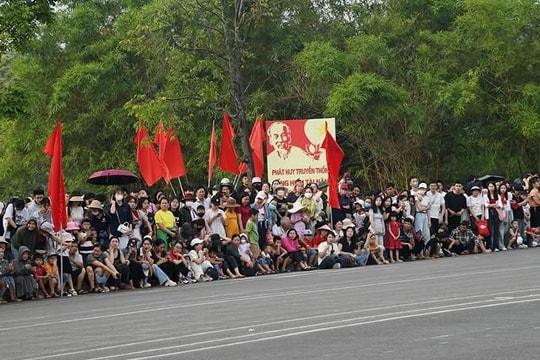 Hào hứng, xúc động trong buổi hợp luyện diễu binh 2/9