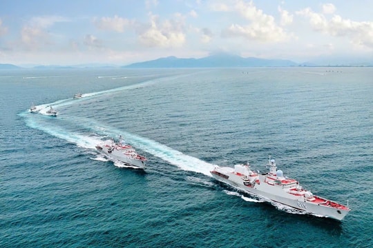 Đẩy mạnh thi đua chào mừng Đại hội Đảng bộ Quân chủng Hải quân