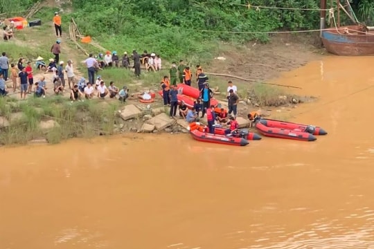 Tìm thấy thi thể nam thanh niên nhảy cầu Kiểu