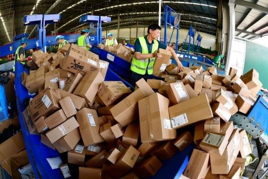 Từ 1/8, thu thuế VAT tự động với hàng nhập khẩu dưới 1 triệu đồng