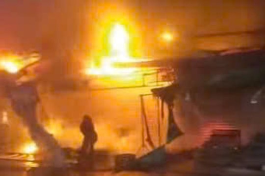 TP.HCM: Cháy ki ốt ở chợ, nhiều tài sản bị thiêu rụi