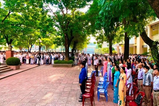 Quảng Ngãi hoàn tất sắp xếp trường, lớp cho con cán bộ chuyển đến từ Kon Tum