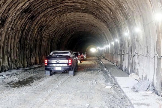 Hầm Đèo Ngang nối Quảng Trị – Hà Tĩnh thông xe kỹ thuật