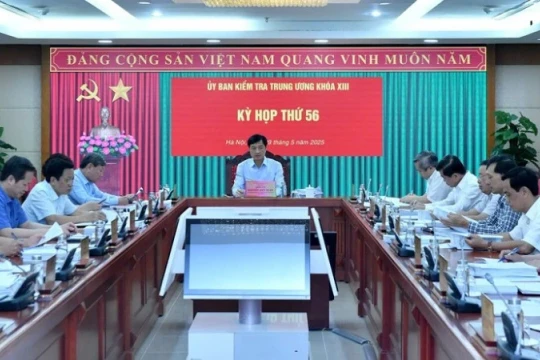 Bộ Chính trị kỷ luật Cảnh cáo Bộ trưởng Đỗ Đức Duy