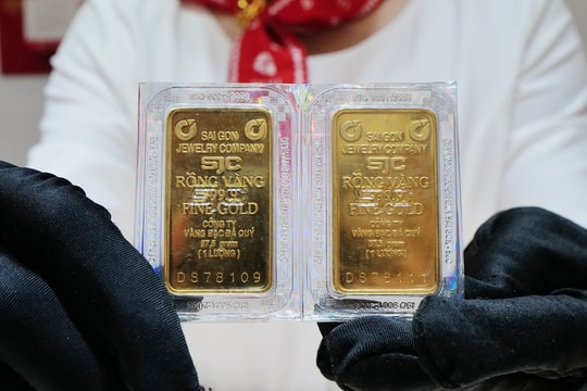 Giá vàng hôm nay 18/7: Có thể tiếp đà giảm