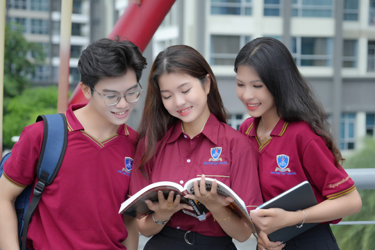 Điểm sàn 2025: Trường ĐH Nguyễn Tất Thành tung 2.000 học bổng “vàng” cho nguyện vọng 1