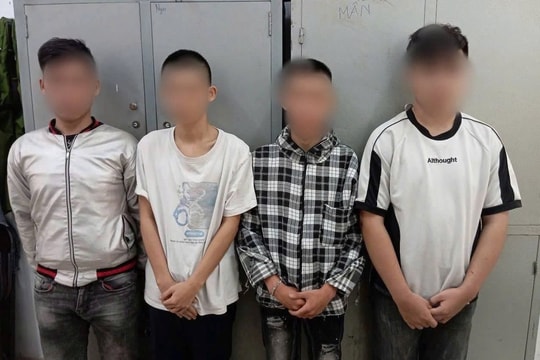 Nhóm thanh thiếu niên dùng hung khí tấn công người đi đường