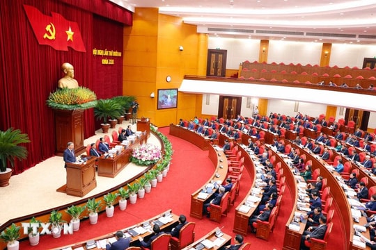 Ngày làm việc thứ nhất Hội nghị Trung ương 12 khóa XIII