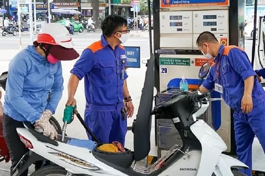 Giá xăng dầu ngày 18/7: Tăng phiên chốt cuối tuần