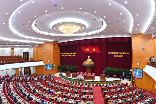 Thông báo Hội nghị lần thứ 12 Ban Chấp hành Trung ương Đảng khóa XIII