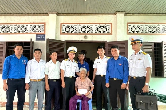 Nhiều hoạt động ý nghĩa tuổi trẻ Vùng 2 Hải quân