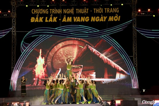 Sức sống Biển - Rừng trong đêm nghệ thuật "Đắk Lắk - Âm vang ngày mới"