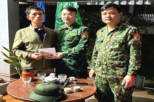 Giông lốc bất ngờ, nhiều ngư dân thoát nạn trong gang tấc