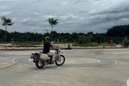 Công an tỉnh Lâm Đồng mở đợt cao điểm sát hạch lái xe ô tô và mô tô