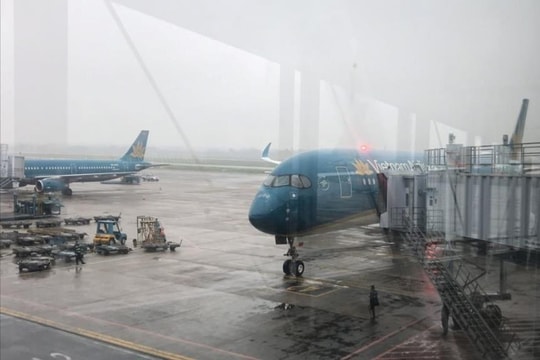 Tạm ngừng tiếp thu, khai thác tàu bay tại sân bay Vân Đồn, Cát Bi để tránh bão số 3 Wipha