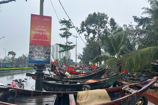 Tổng lực đưa thuyền lên đường tránh bão số 3 ở Sầm Sơn