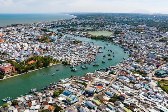 Chính phủ yêu cầu xác định chính xác diện tích xã, phường mới trước ngày 30/9