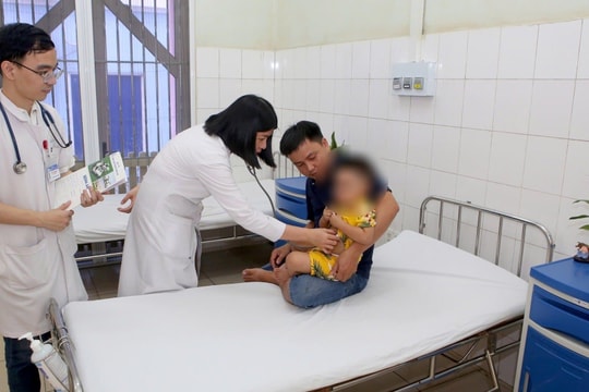 Cứu sống bé gái 2 tuổi bị đuối nước, ngưng tim